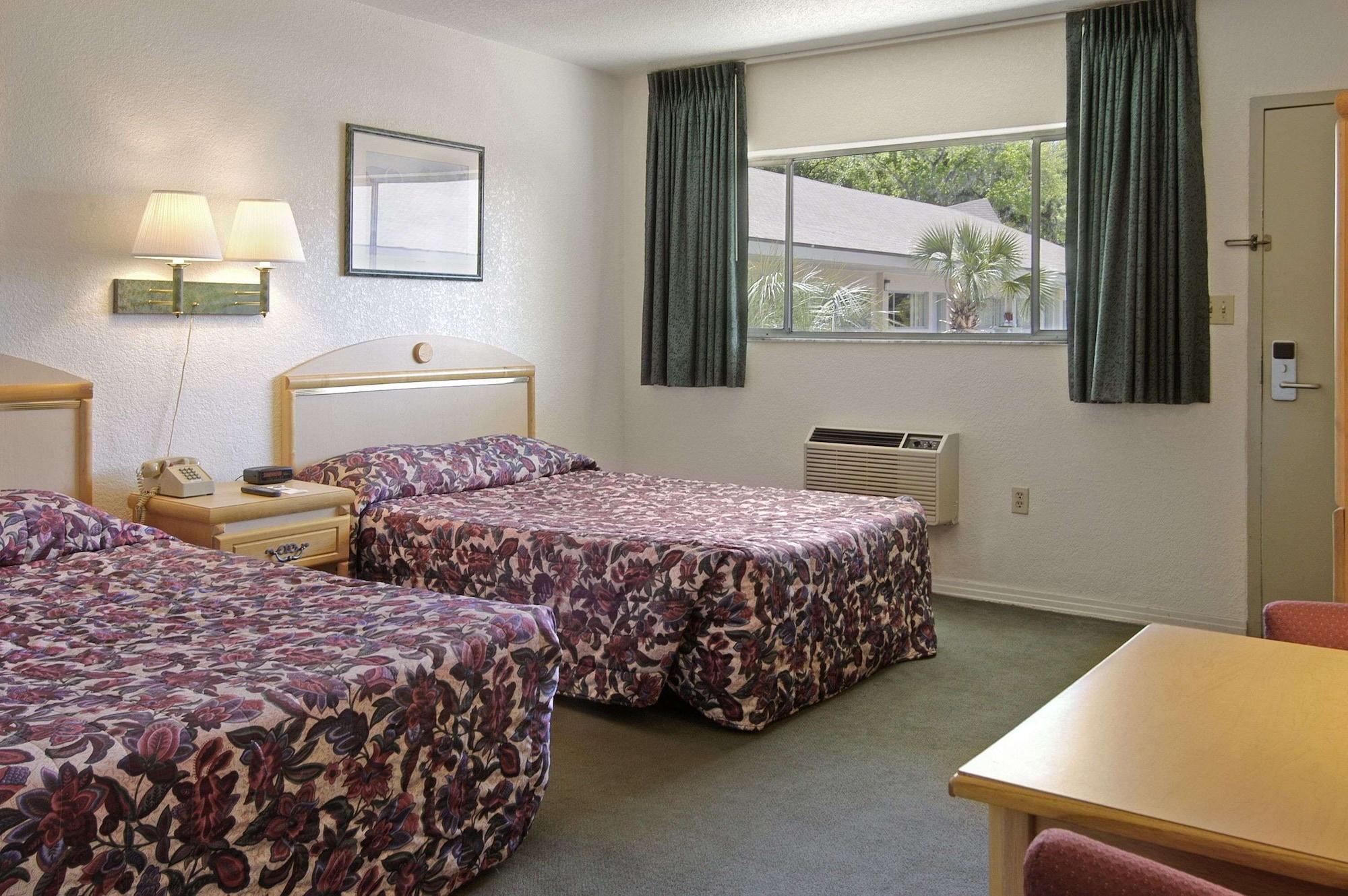 University Inn Gainesville Habitación foto